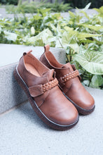 Load image into Gallery viewer, Leather Shoes with Braided details
