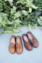 Load image into Gallery viewer, Leather Shoes with Braided details
