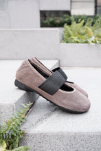 Load image into Gallery viewer, Leather Mary Jane shoes
