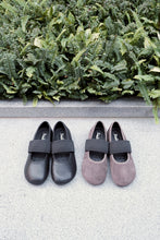 Load image into Gallery viewer, Leather Mary Jane shoes
