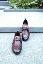 Load image into Gallery viewer, Leather Loafers

