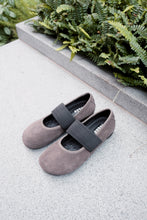 Load image into Gallery viewer, Leather Mary Jane shoes
